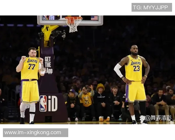 火箭队即将开启六场客场之旅挑战掘金快船与湖人能否取得佳绩